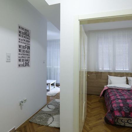 Apartment Promenada 35 Νόβι Σαντ Εξωτερικό φωτογραφία
