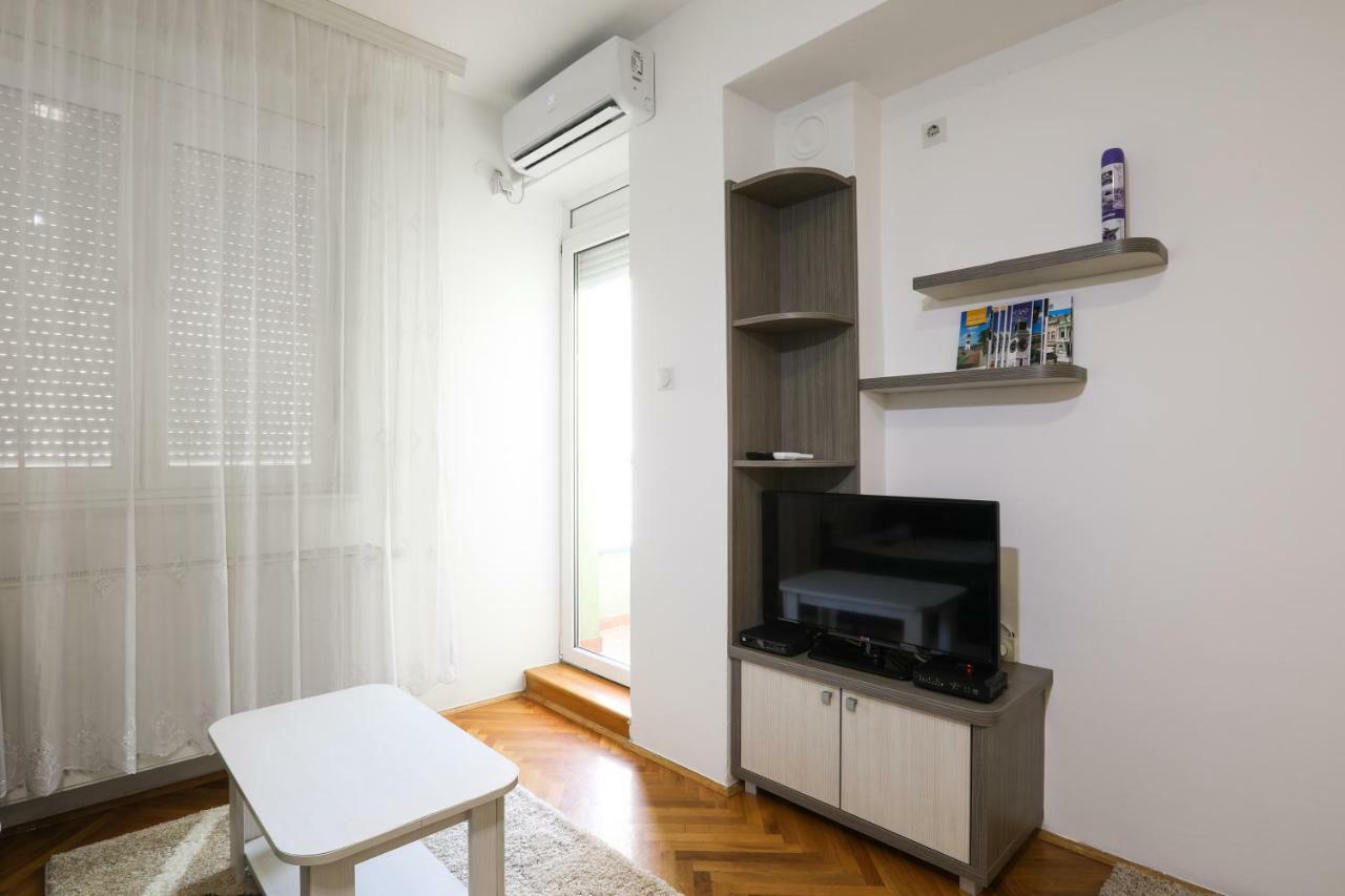 Apartment Promenada 35 Νόβι Σαντ Εξωτερικό φωτογραφία