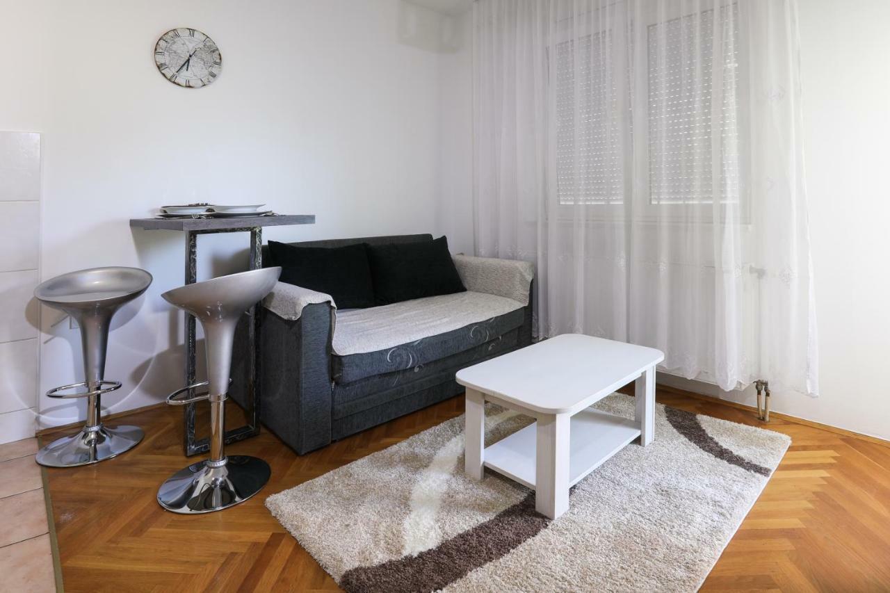 Apartment Promenada 35 Νόβι Σαντ Εξωτερικό φωτογραφία