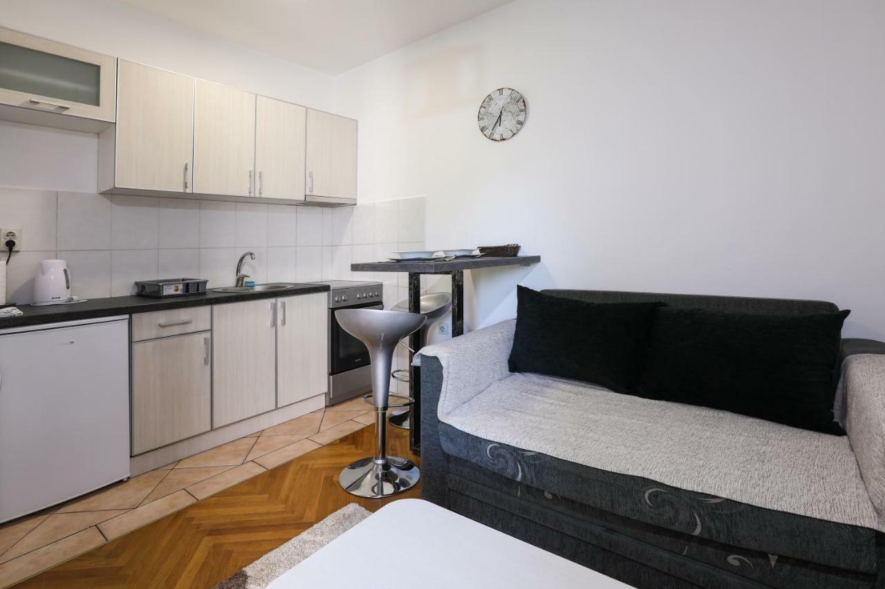 Apartment Promenada 35 Νόβι Σαντ Εξωτερικό φωτογραφία